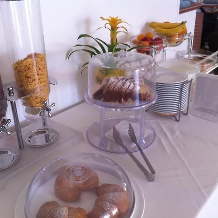 Отель Pineta Ristorante Castello