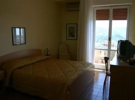 Pineta Ristorante Castello Отель 3*