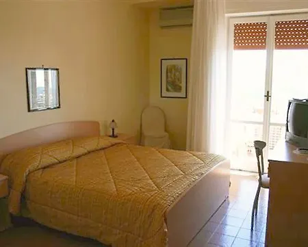 Pineta Ristorante Castello 3*